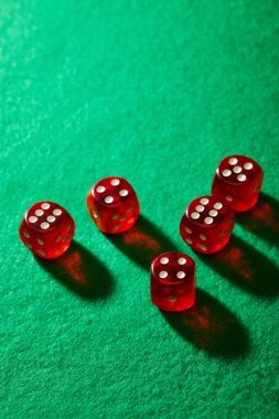 rtpwin Android app home screen showing sportsbook and live-dealer options